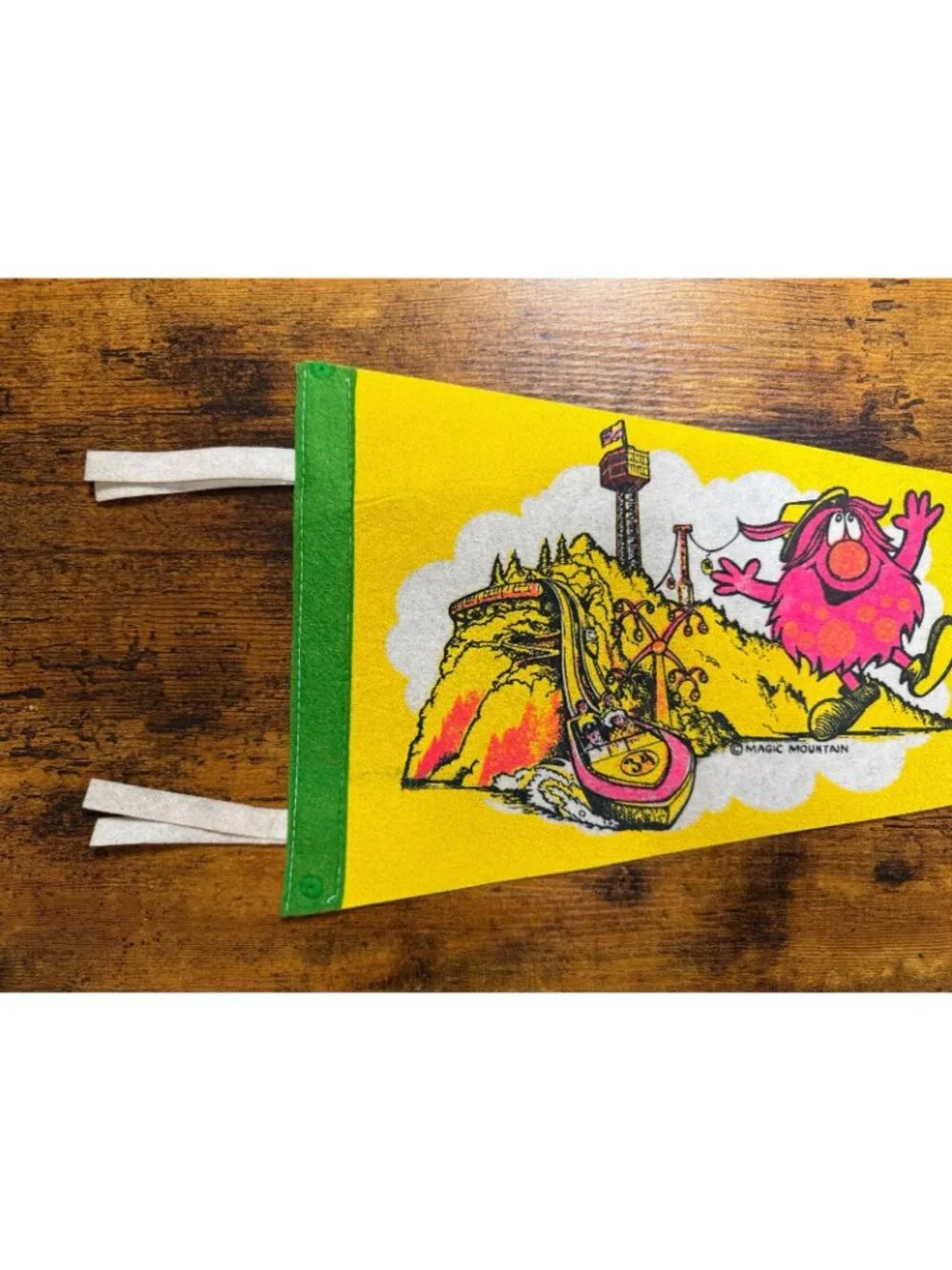 Vintage Magic Mountain Valencia, California pennant